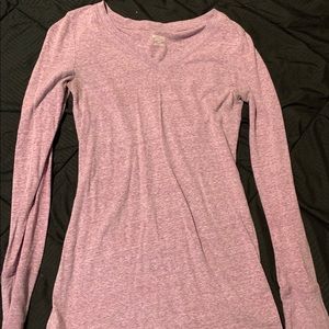 Long sleeve v neck.